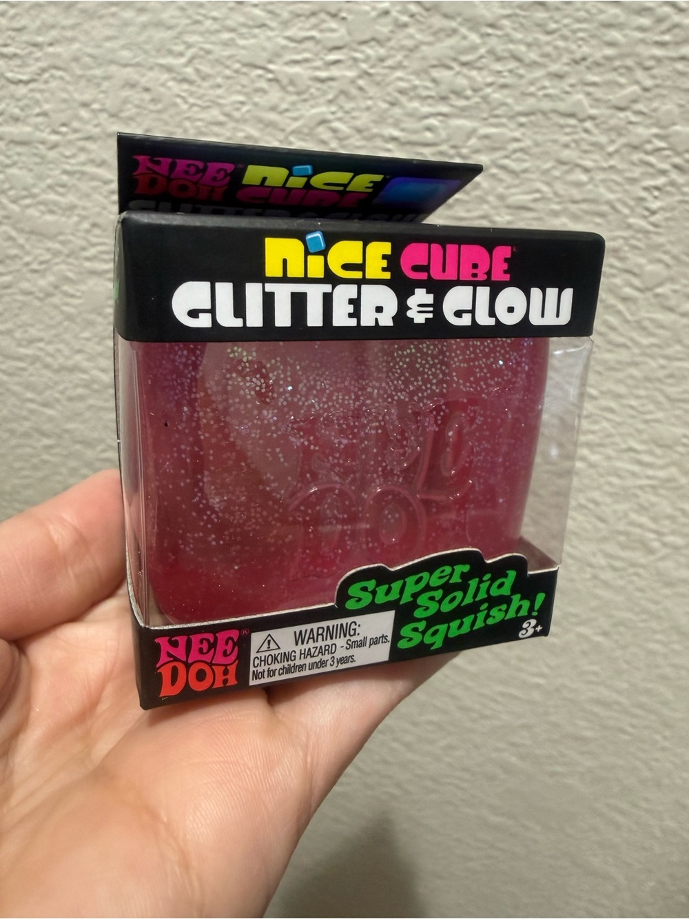 NeeDoh Nice Cube Glitter & Glow edition. New. Color Pink